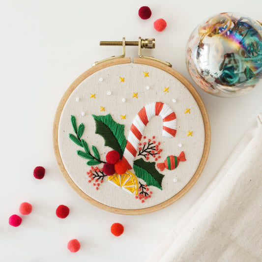 Christmas Bouquet Embroidery Pattern PDF – Mini Hoop Ornament