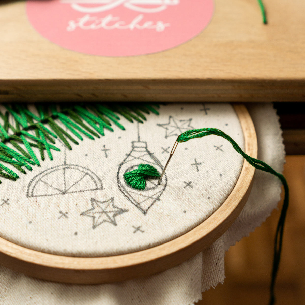Vintage Christmas Embroidery Pattern PDF – Mini Hoop Ornament