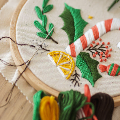 Christmas Bouquet Embroidery Pattern PDF – Mini Hoop Ornament